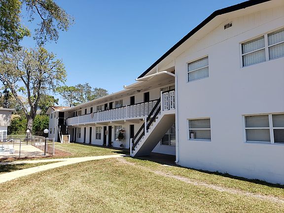 2nd image of 1432 Parkway Dr APT 8B