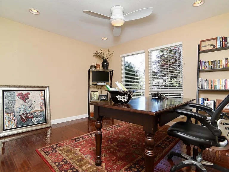 1228 Lantern Ct — Photo 22