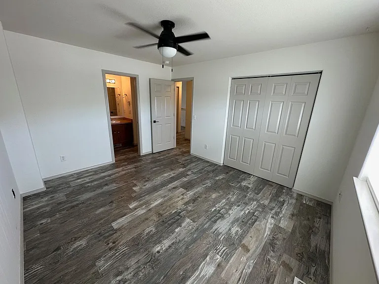 401 S Wasilla St #6 — Photo 2