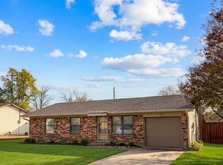 109 E Oak St, Gunter, TX 75058