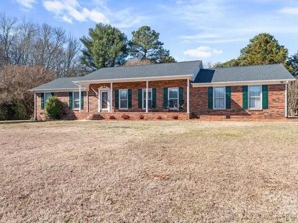 101 Griffin St, Stanley, NC 28164