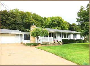 4965 E Rittenhouse Dr, Port Clinton, OH 43452