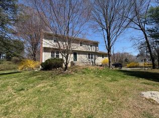 8 Old Pound Rd, Pound Ridge, NY 10576