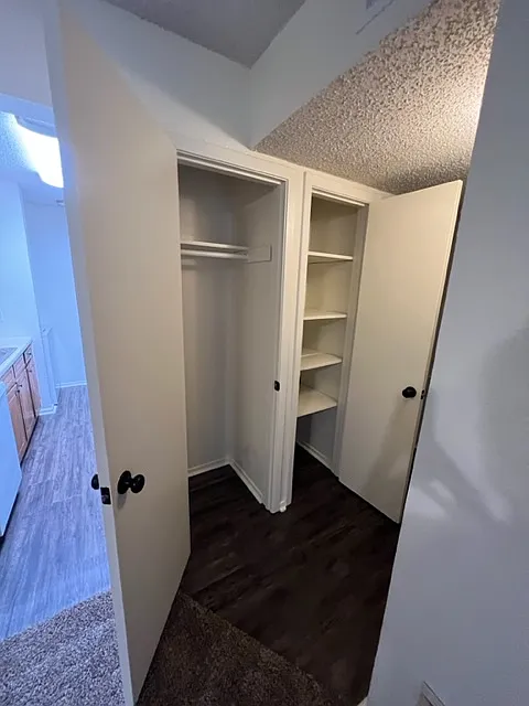 2 bed, 1.5 bath, 825 sqft, $1,000 — Photo 4