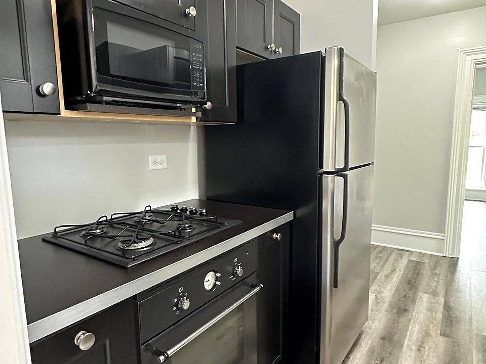 1st image of 15007 S Des Plaines St #2
