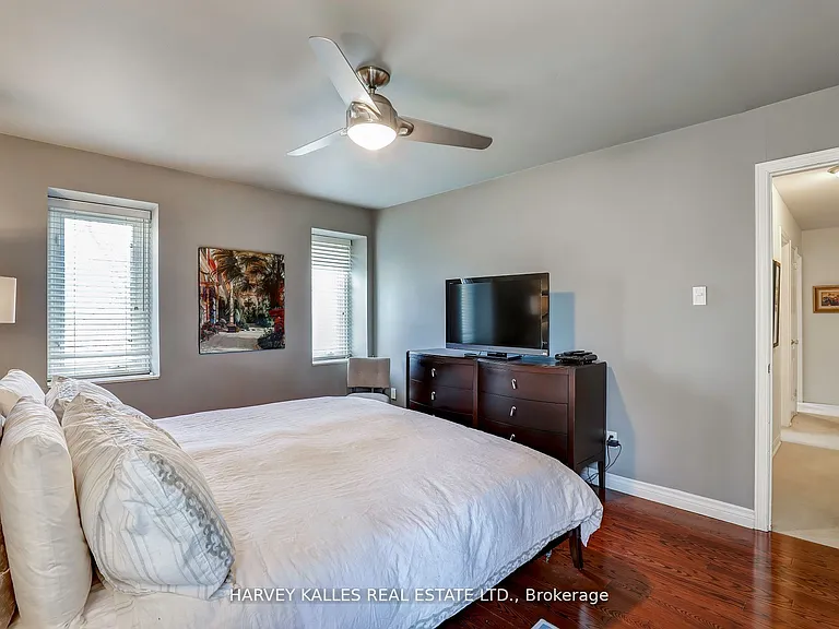 18 La Rose Ave #Townhouse 16 — Photo 25
