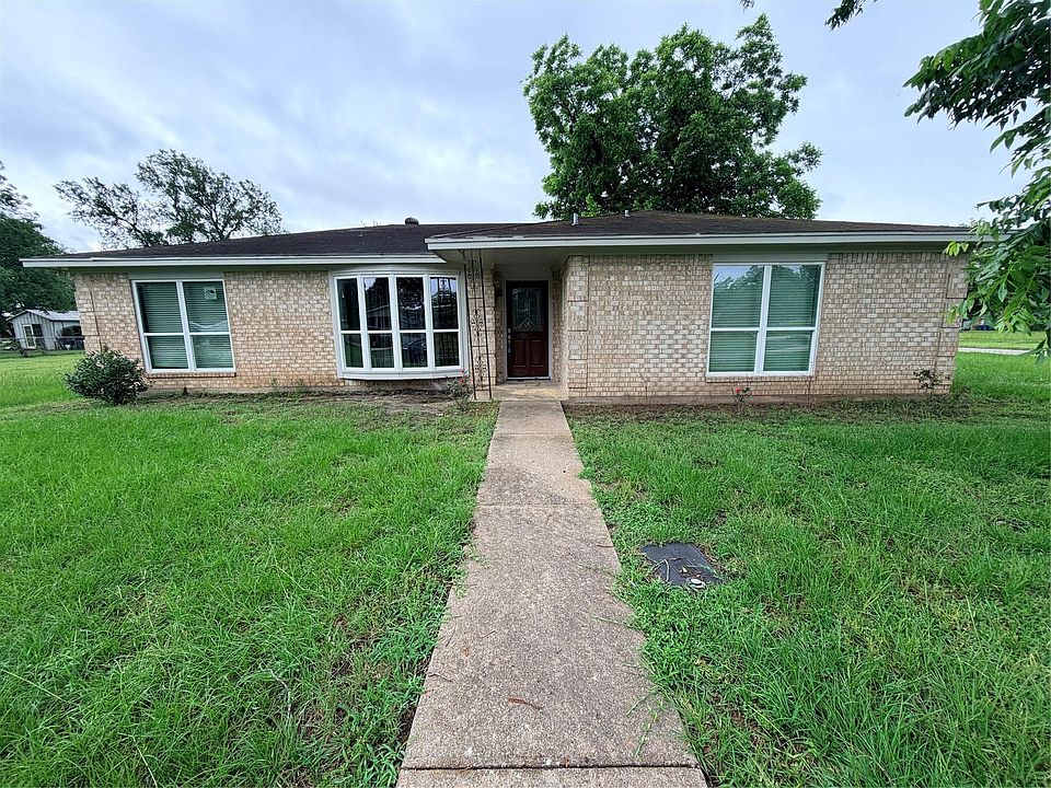 1st image of 436 7th St