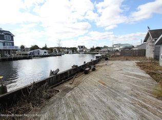 1111 Leilani Dr, Forked River, NJ 08731