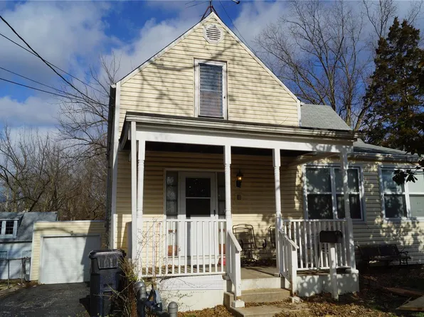 8321 Carl Ave, Saint Louis, MO 63136