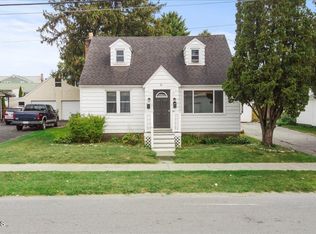 8 Aletta St, Saratoga Springs, NY 12866