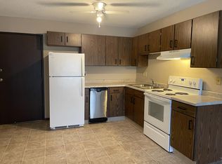 2501 32nd St S APT 2, La Crosse, WI 54601