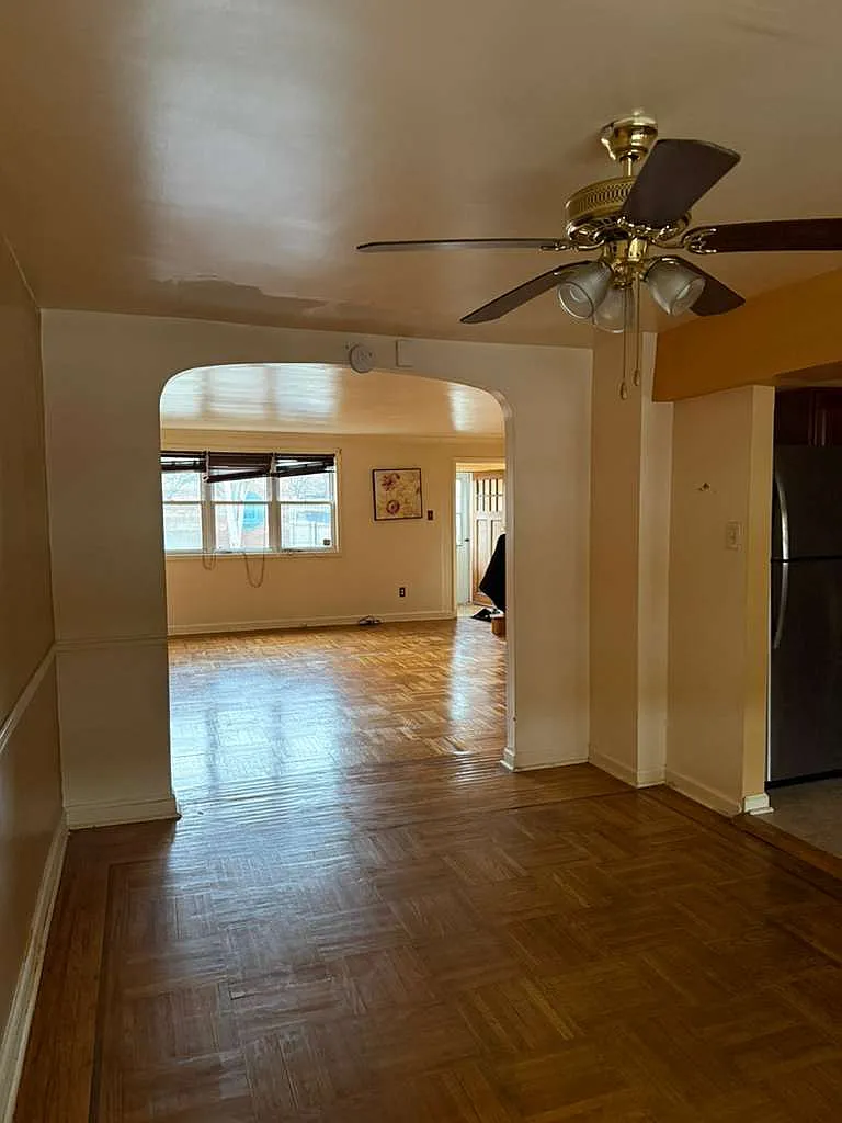 3 bed, 2.5 bath, 1320 sqft, $1,900 — Photo 3