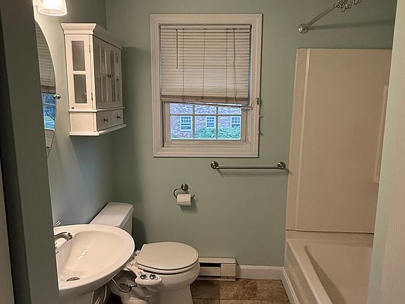 4th image of 25 Ernest Ave APT 10