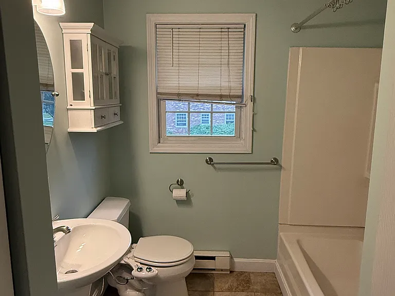 25 Ernest Ave #10 — Photo 4