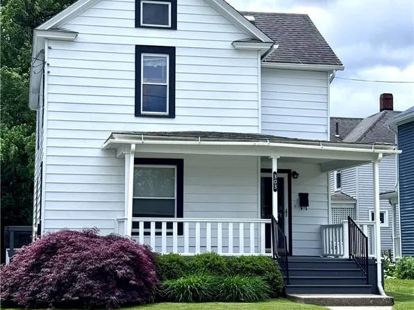 303 7th St, Watkins Glen, NY 14891