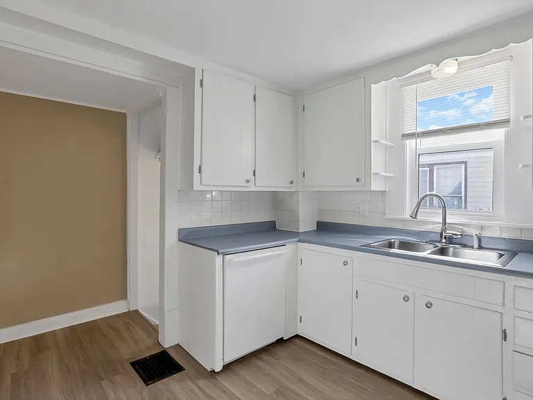 55 N 24th St — Photo 5