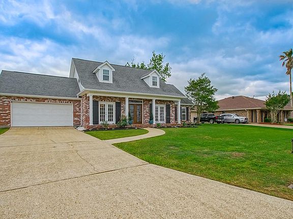 2nd image of 1616 Lake Salvador Dr