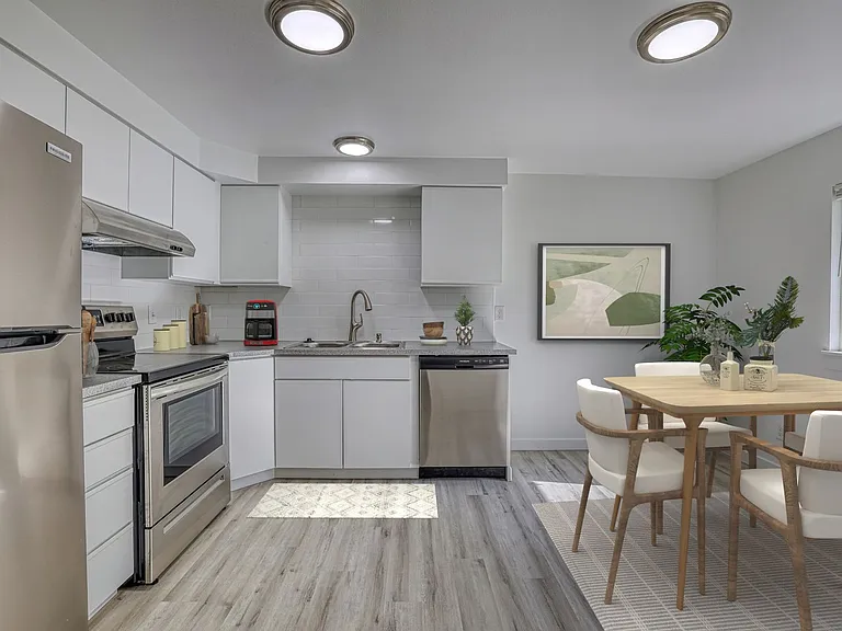 The Pines Apartments — Photo 18