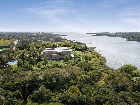 2nd image of 140 Hayground Cove Rd