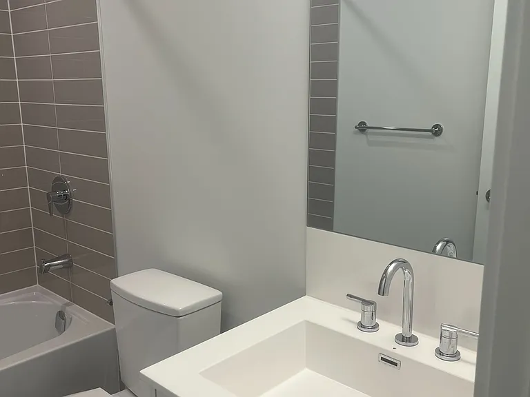 4010 Eglinton Ave W #413 — Photo 14