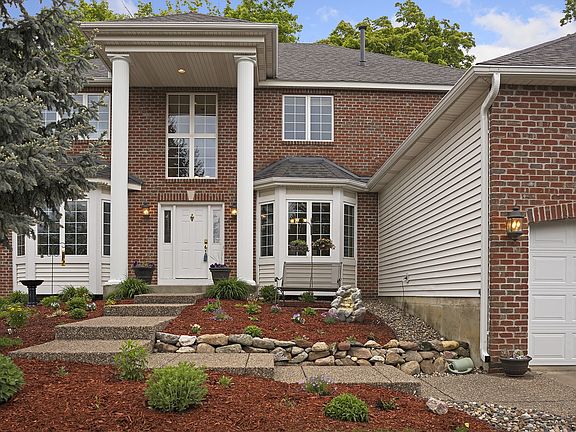 2nd image of 3820 Zanzibar Ln N