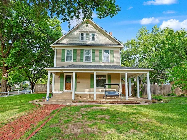256 N Roosevelt Ave, Wichita, KS 67208