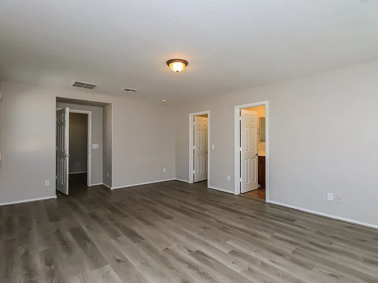 2456 E Vermont Dr — Photo 9