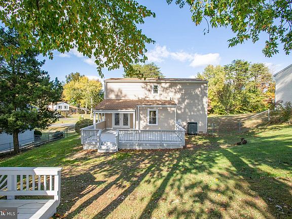 4th image of 6006 Battlefield Green Dr