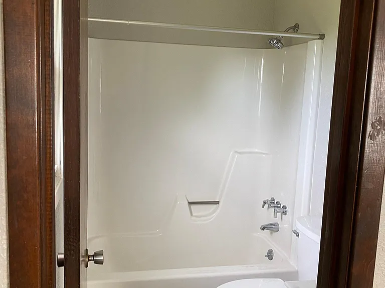 1210 Mount Loretta Ave — Photo 14
