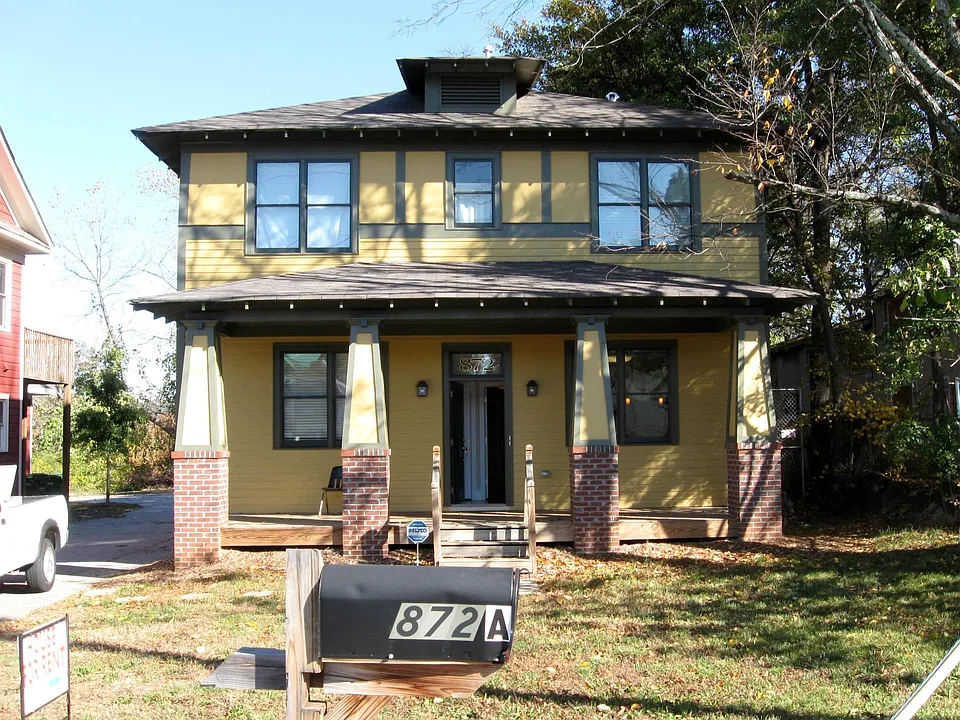 Front with spacious porch