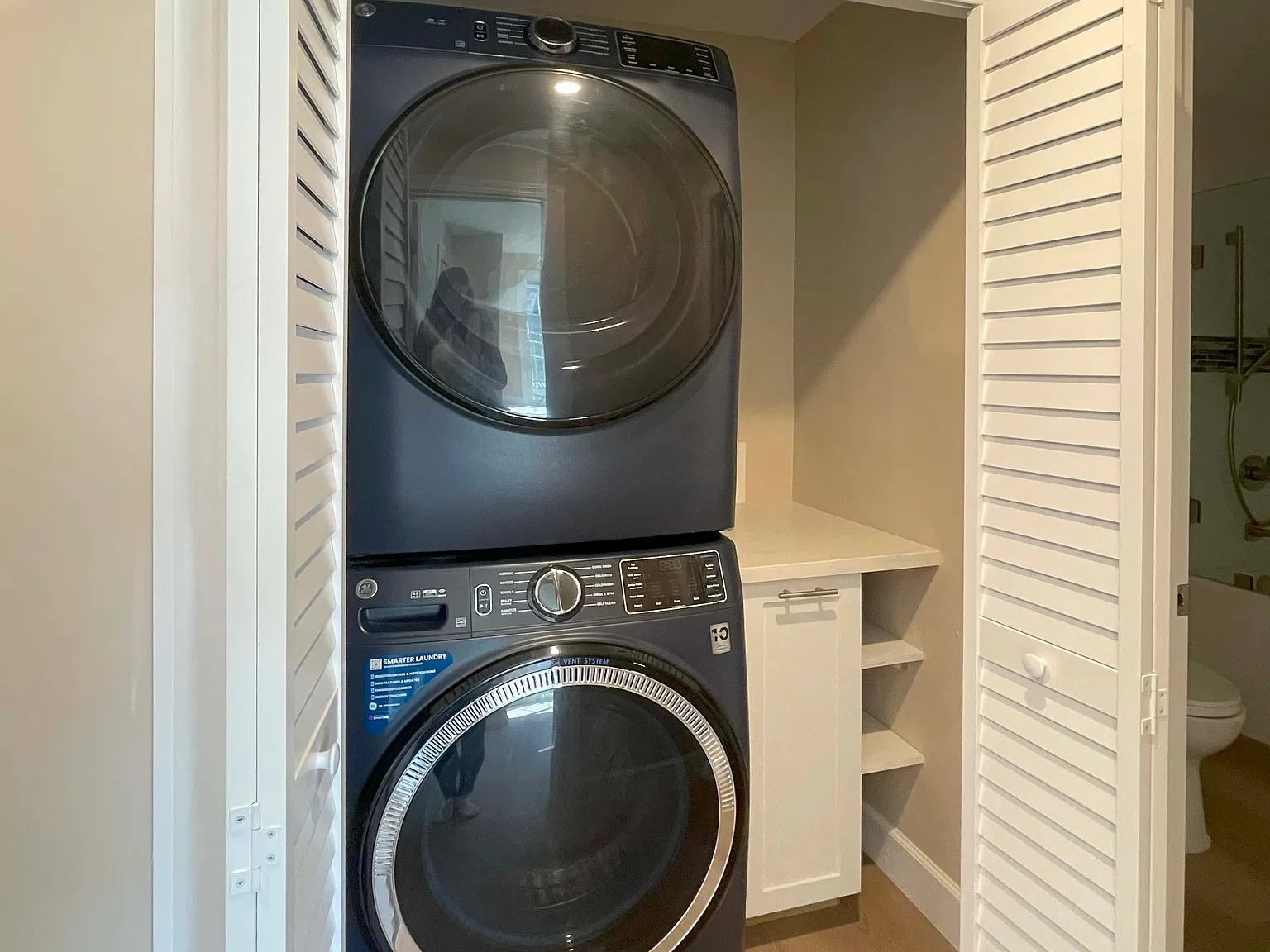 3 bed, 2.5 bath, 2350 sqft, $5,500 — Photo 3