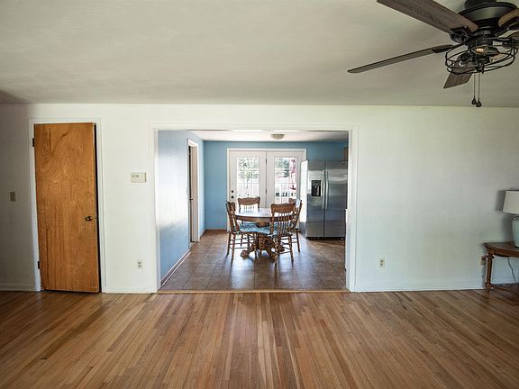 5th image of 2530 Garden Park Dr