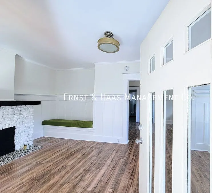 Beautiful Classic Bungalow Units Across from the Beach! — Photo 2