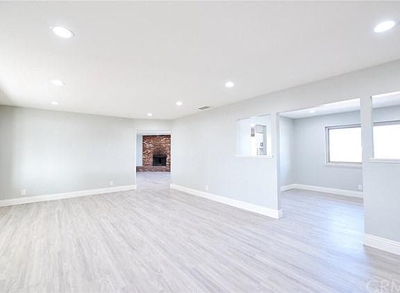 5th image of 21016 Pineridge Ave