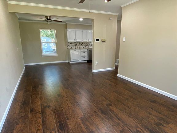 4th image of 2413 McClure St