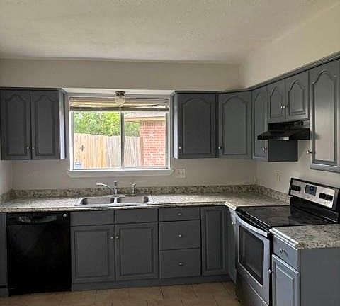 4th image of 2910 Heritage House Dr