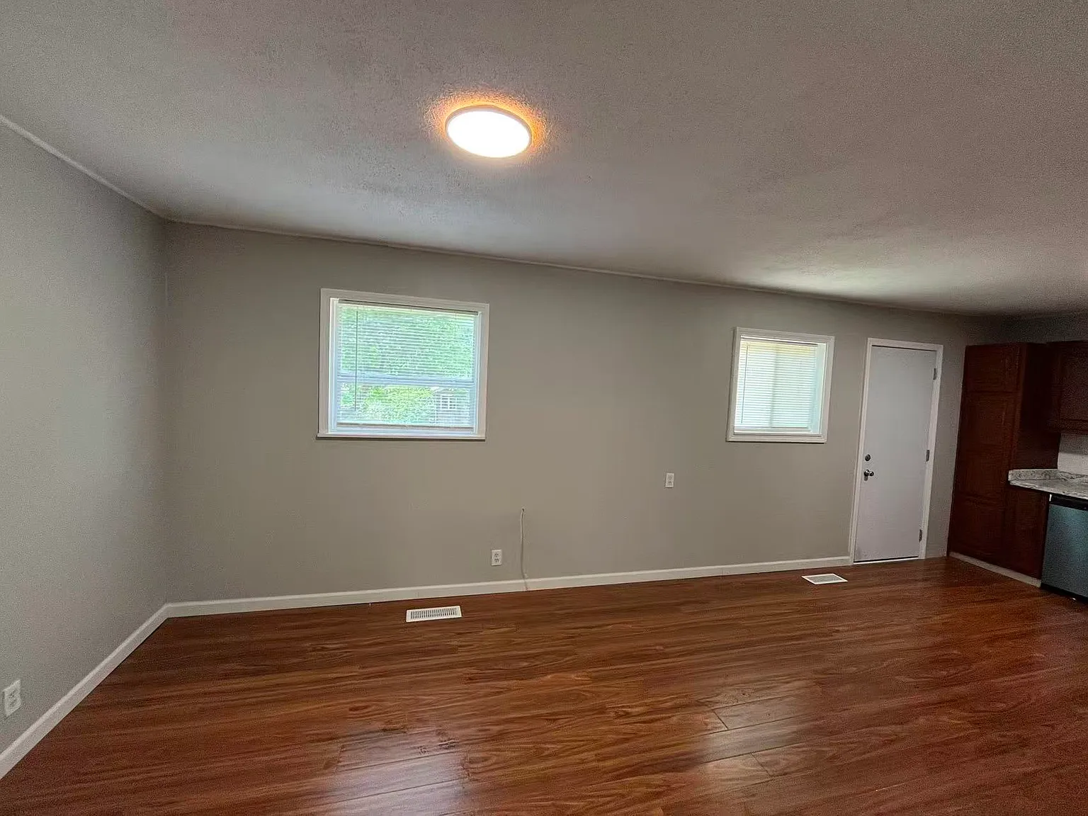3 bed, 1059 sqft, $1,250 — Photo 3