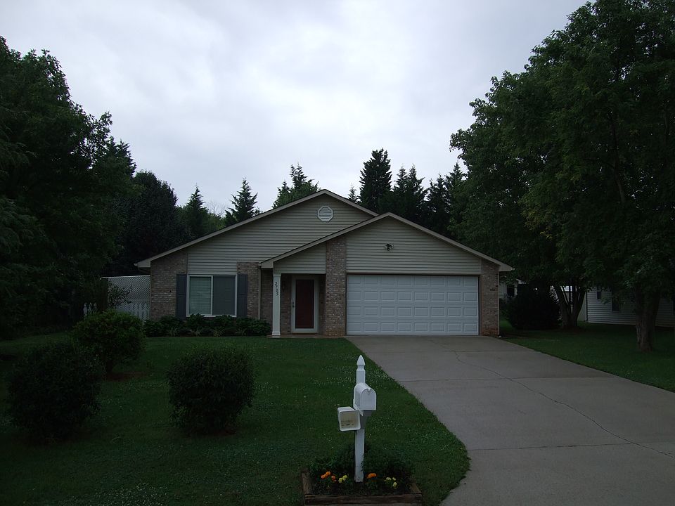 1st image of 2705 Druid Hill Dr