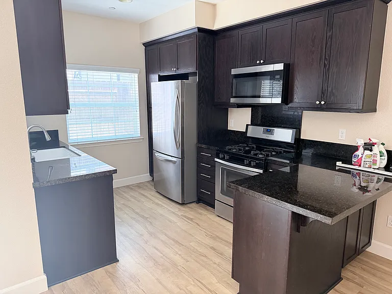 1189 Galeria Cir — Photo 13