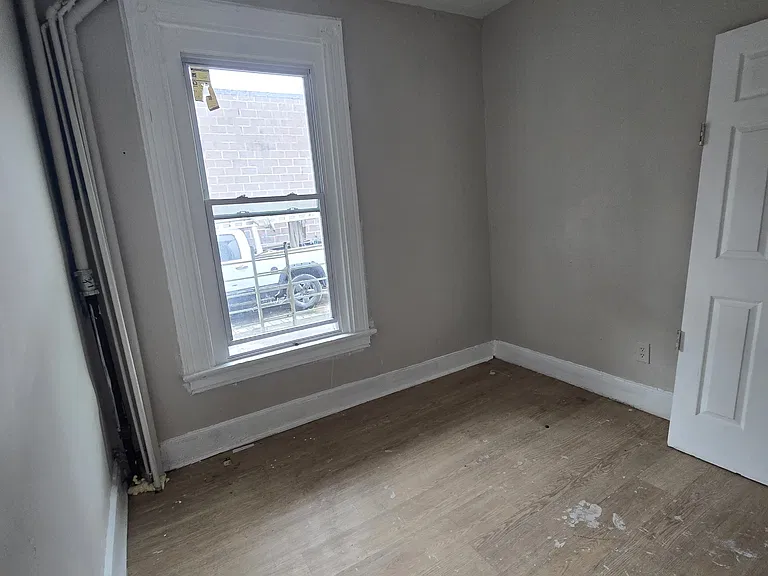 240 William St #G1 — Photo 4