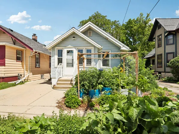 140 Cook STREET, Waukesha, WI 53186