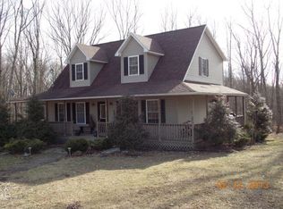132 Huntsman Ln, Shady Spring, WV 25918