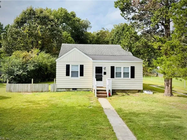 27 Beaconsdale Ln, Newport News, VA 23601