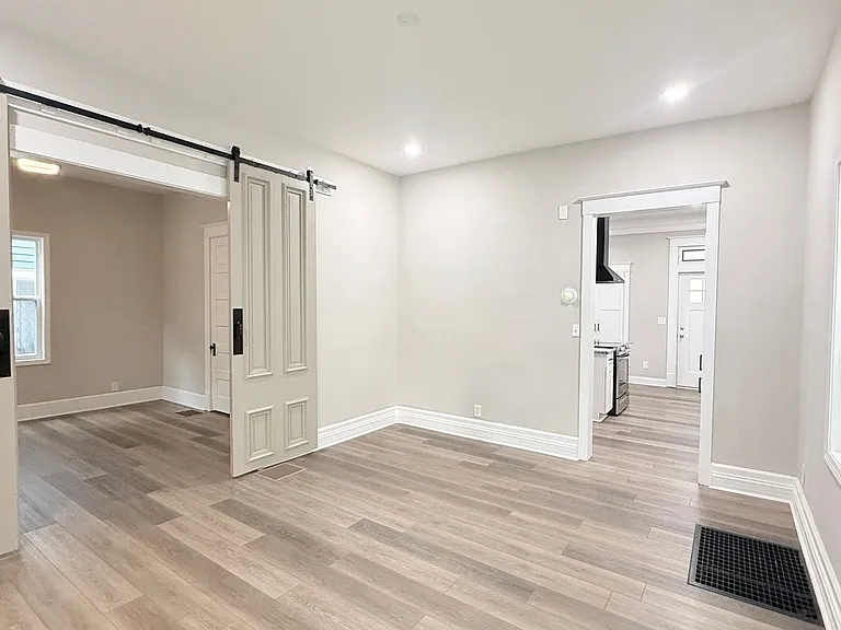 1827 Culbertson Ave — Photo 2