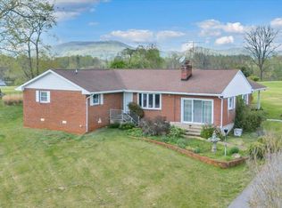 4315 W Lynchburg Salem Tpke, Thaxton, VA 24174
