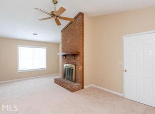 260 Winona Dr, Fayetteville, GA 30214
