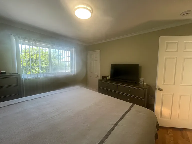 195 Balboa Way — Photo 14