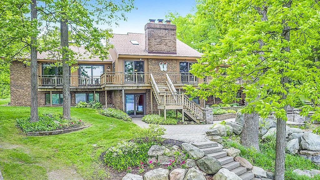 12603 Whalen Lake Dr photo 1