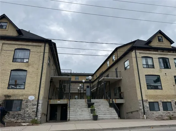 12 Bridgeport Rd E #18, Waterloo, ON N2J 2J3