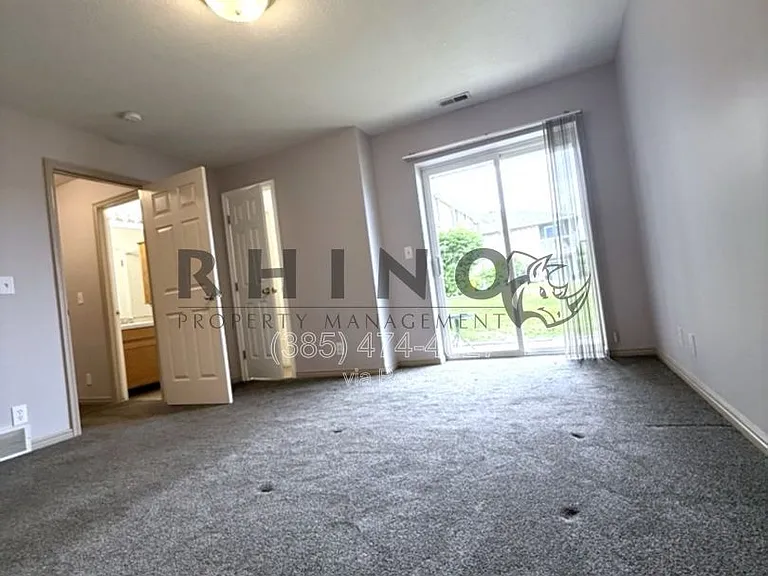 370 W 4900 S #8 — Photo 4